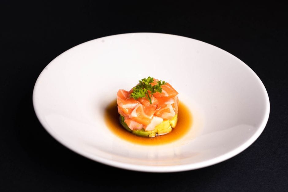 Verrines de fêtes saumon et avocat : l'entrée chic qui se prépare à l'avance
