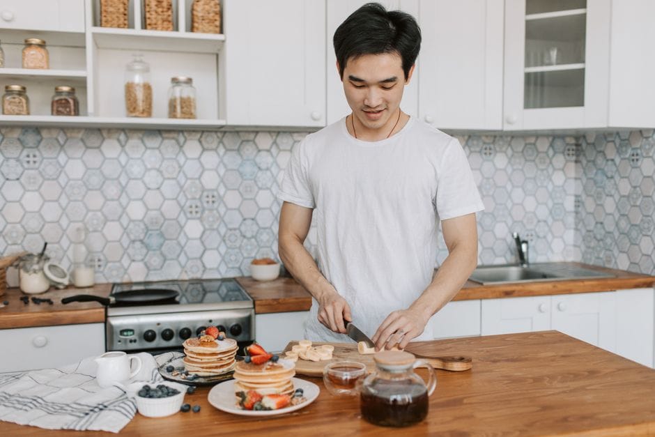 Crêpes de la Chandeleur : la pâte inratable pour faire sauter les crêpes