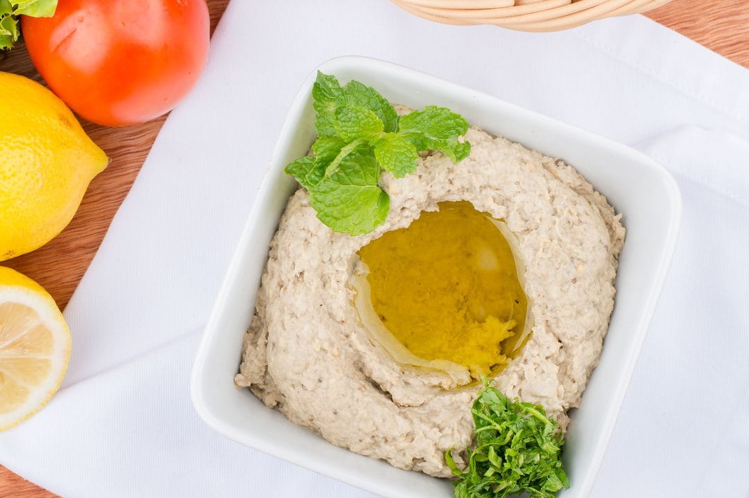 Caviar d'aubergine fumé maison : la recette d'apéro qui remplace la mayonnaise en été
