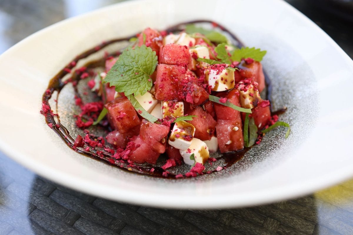 Salade de pastèque, feta et menthe : l'accord sucré-salé qui rafraîchit vraiment en août
