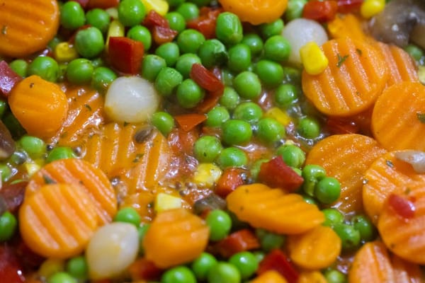 Navarin d'agneau printanier : le mijoté tout en légumes de saison