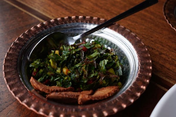 Taboulé maison : le vrai, à la semoule fine et plein d'herbes fraîches
