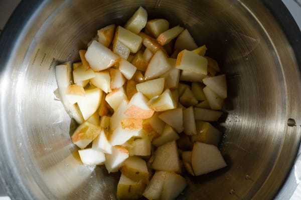 Compote pommes-poires maison pour la boîte à goûter de rentrée : la technique qui évite qu'elle noircisse sans citron